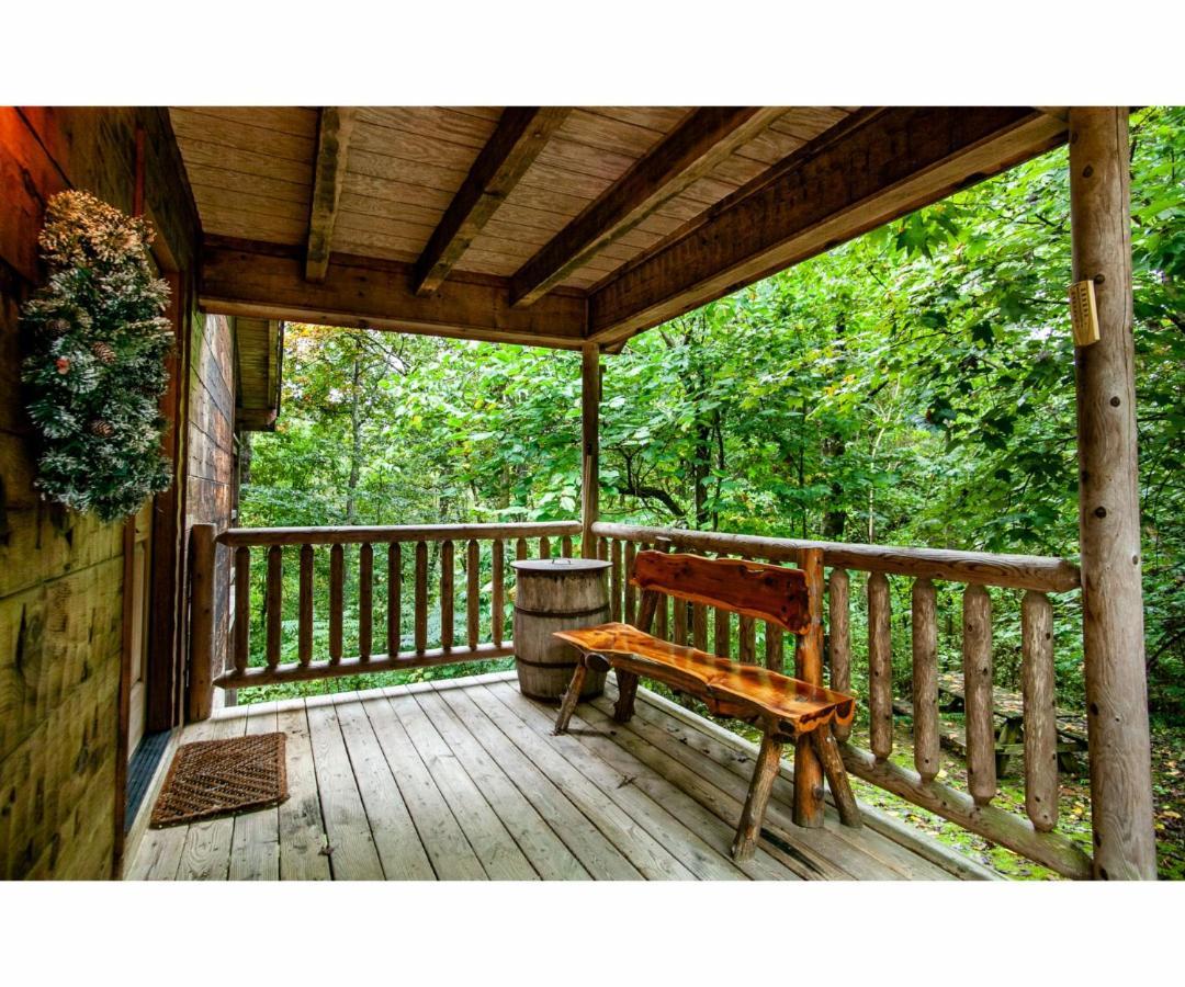 Peekaboo With Hot Tub, Pool Table, And Jacuzzi Villa Pigeon Forge Buitenkant foto